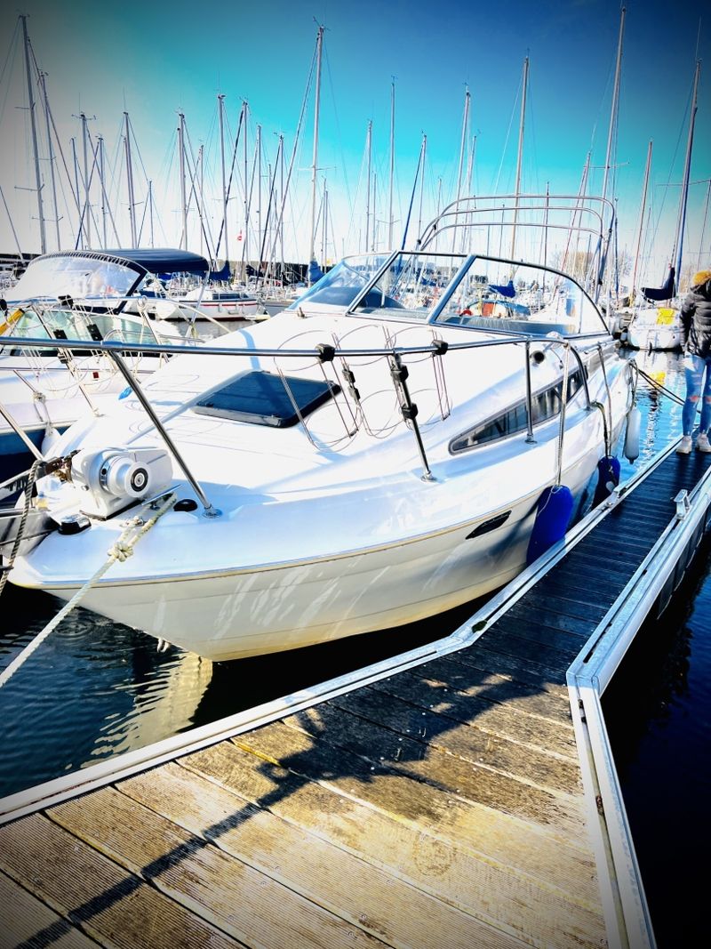 Billet Location de bateau - Bayliner 2355 Ciera Sunbridge (Motorboat)