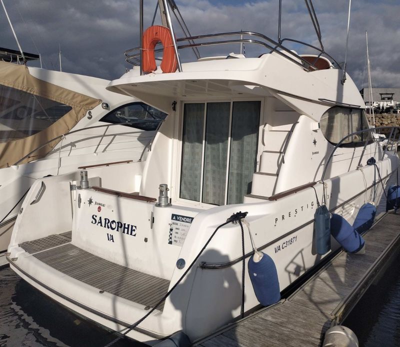 Billet Location de bateau - Jeanneau Prestige 32 Fly (Motorboat)