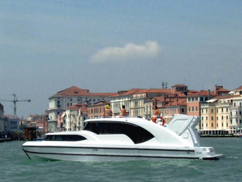 Billet Location de bateau - Le Boat Minuetto (Motorboat)