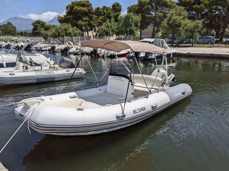 Billet Location de bateau - Zodiac Medline II C (Semi-rigid)