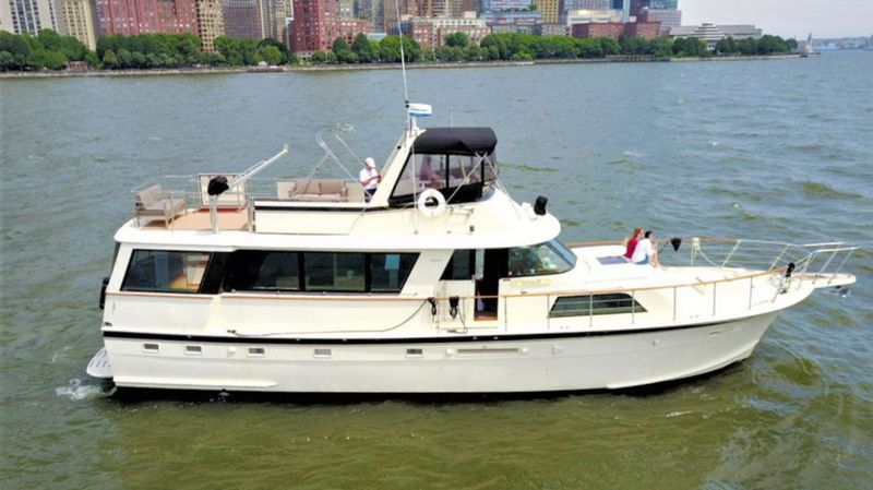 Billet Location de bateau - Hatteras 60 (Yacht)