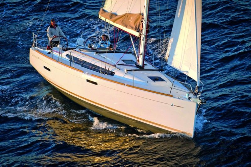 Billet Location de bateau - Jeanneau Sun Odyssey 389 (Sailboat)