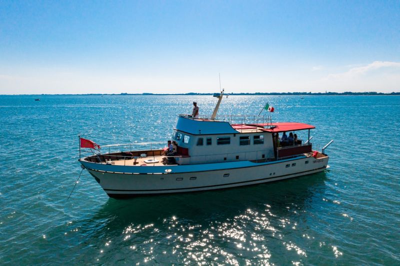 Billet Location de bateau - NAVETTA Classic Trawler (Yacht)