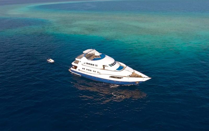 Billet Location de bateau - Honors Legacy Custom made (Yacht)