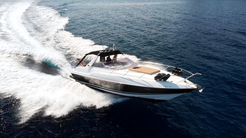Billet Location de bateau - Sunseeker Martinique  (Motorboat)