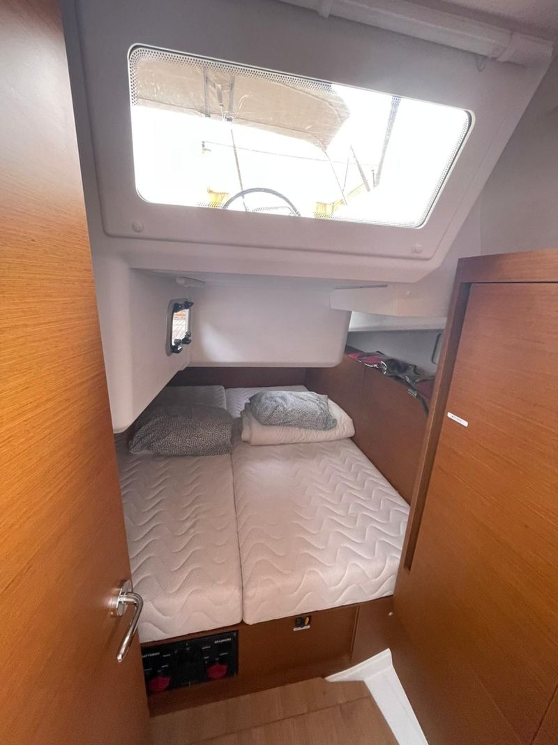 Billet Location de bateau - Jeanneau Sun Odyssey 440 (Sailboat)