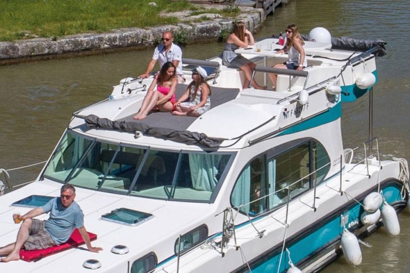 Billet Location de bateau - Estivale Quattro Fly C (Barge)