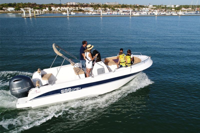 Billet Location de bateau - Dipol 600-CP (Motorboat)