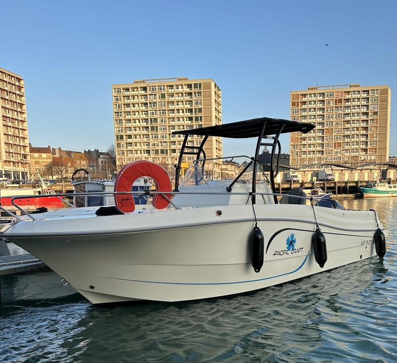 Billet Location de bateau - Pacific Craft 750 Open (Motorboat)