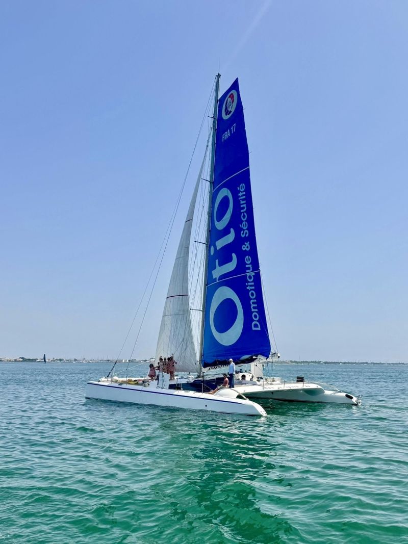 Billet Location de bateau - Launet-Sa catamaran de course 60' (Multihull)