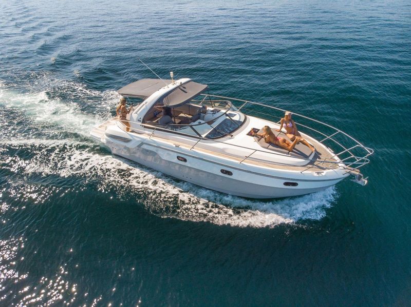 Billet Location de bateau - Bavaria 32 Sport (Motorboat)