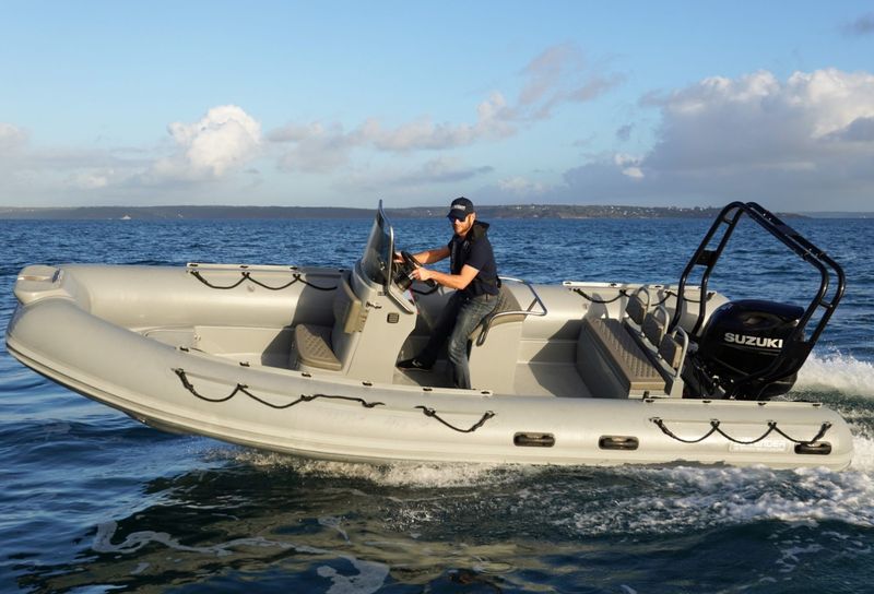 Billet Location de bateau - 3D Tender 589 (Semi-rigid)