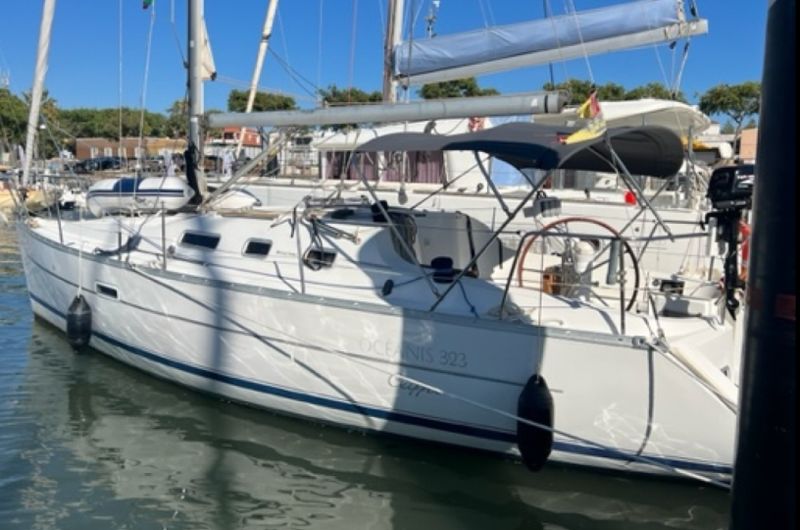 Billet Location de bateau - Bénéteau Oceanis 323 Clipper (Sailboat)