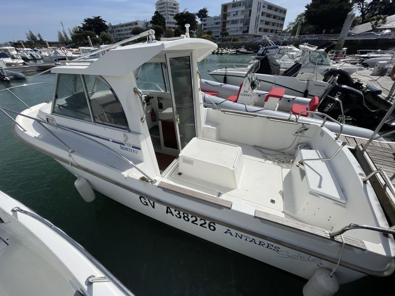 Billet Location de bateau - Bénéteau Antares 6 (Motorboat)