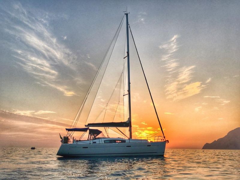 Billet Location de bateau - Bénéteau Oceanis 40 (Sailboat)