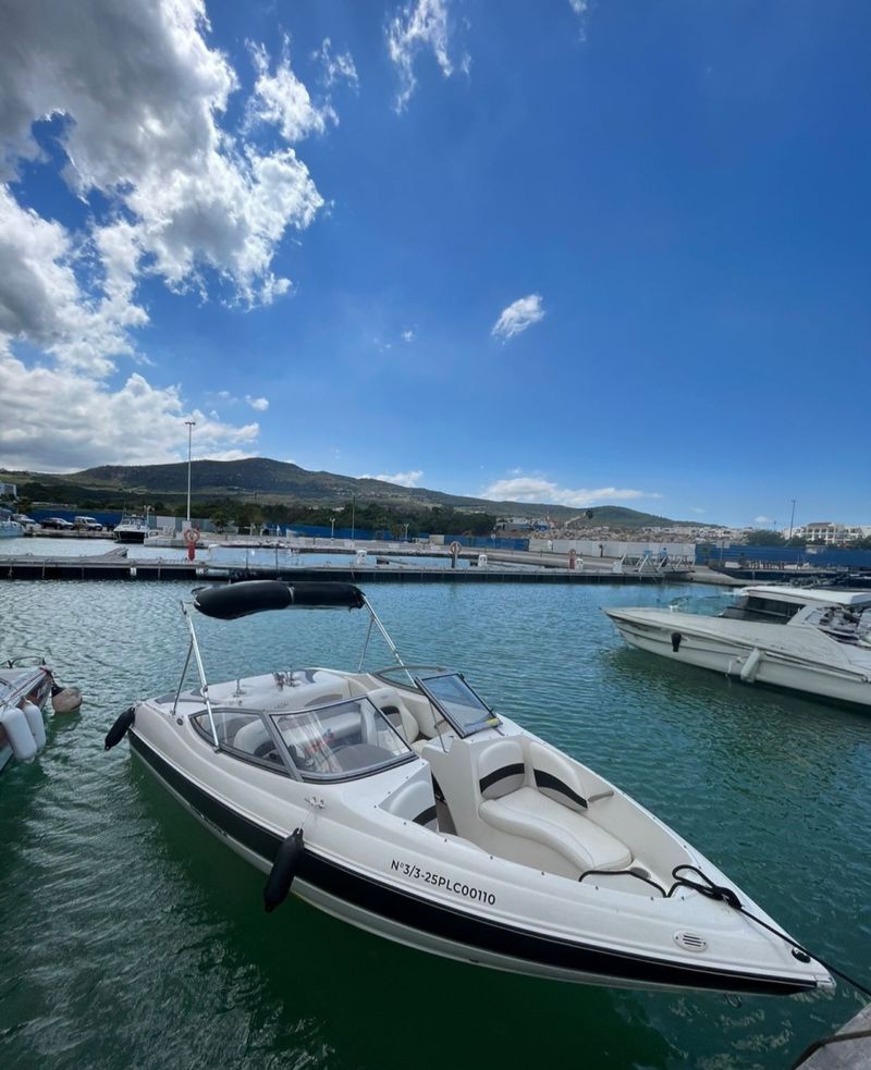 Billet Location de bateau - Stingray 180RX (Motorboat)