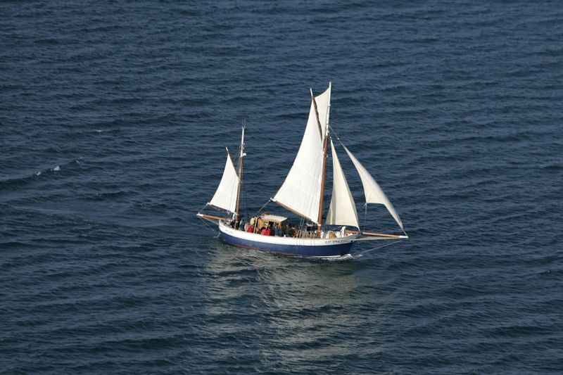 Billet Location de bateau - Iroko-Et-Chene Dundee (Sailboat)