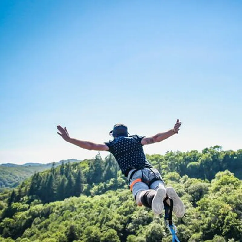 Billet Week-end à Saint-Lô et Saut à l'Élastique en Normandie