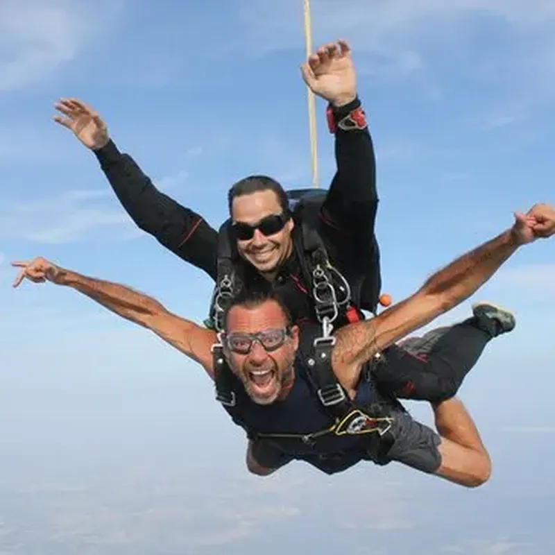 Billet Week-end Saut en Parachute Tandem près de Narbonne