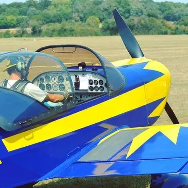 Billet Baptême en Avion de Voltige à Rennes