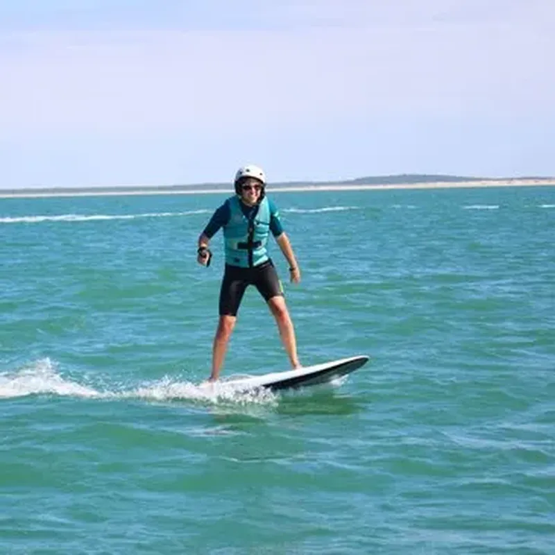 Billet Initiation au Surf Electrique à Foil près de Royan