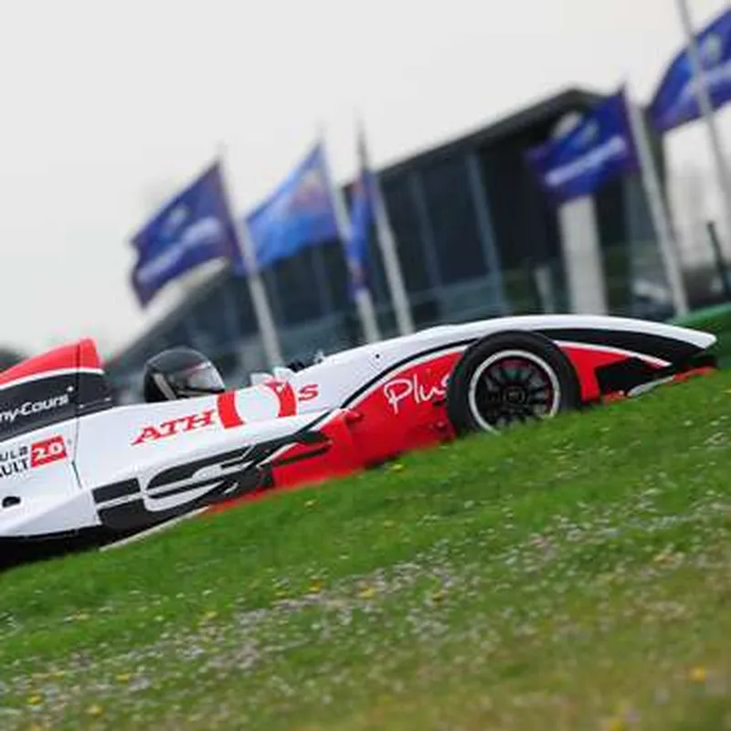 Billet Stage en Formule Renault 2.0 - Circuit de Magny-Cours