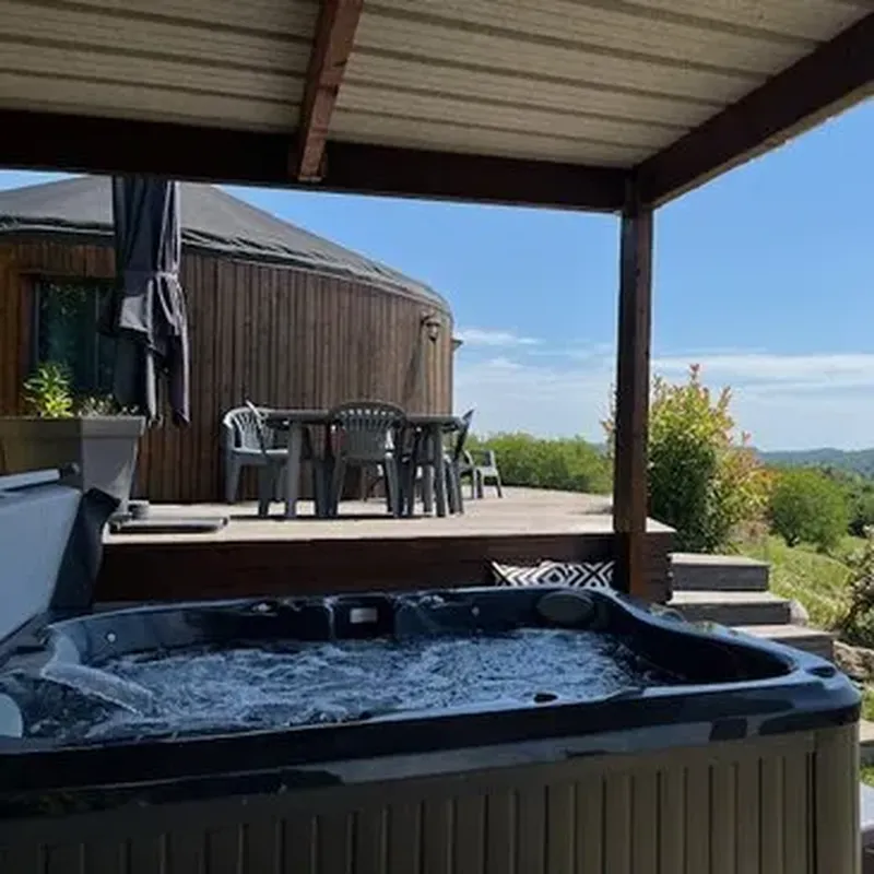 Billet Nuit Insolite en Cabane avec Jacuzzi près de Sarlat