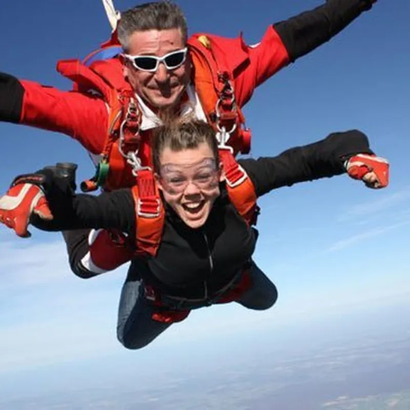 Billet Saut Parachute en Tandem près de Montargis