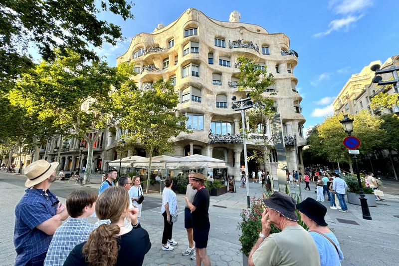 Billet Sagrada Familia & Pedrera (Casa Mila) : Visite en petit groupe + Cava