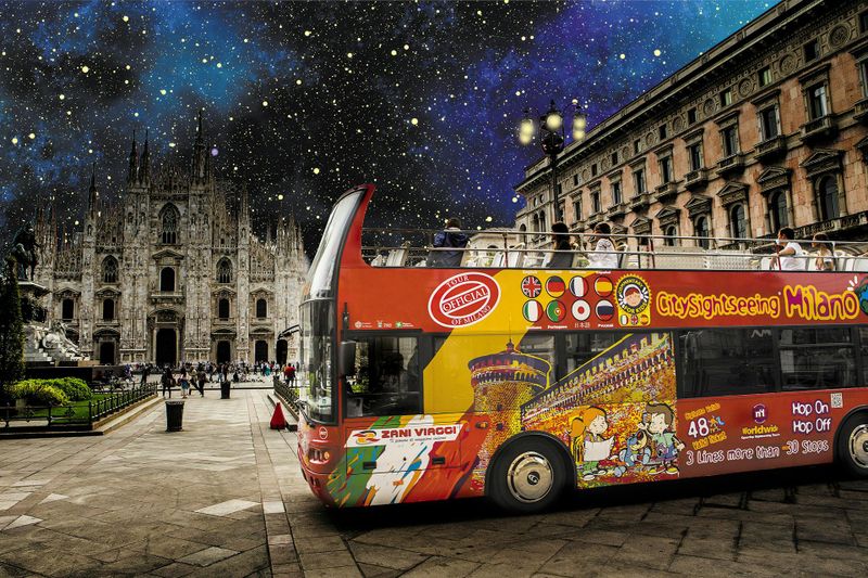 Billet Milan : Visite nocturne en bus à toit ouvert + guide audio