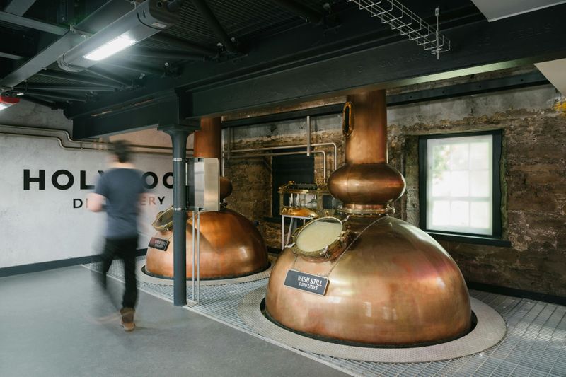 Billet Distillerie Holyrood : Visite guidée de dégustation de whisky et de gin + boisson de bienvenue