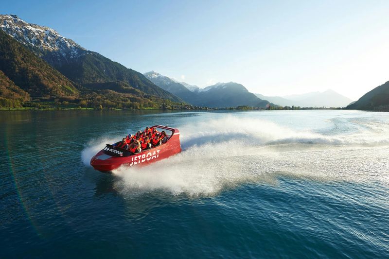 Billet Promenade estivale en bateau à réaction à Interlaken