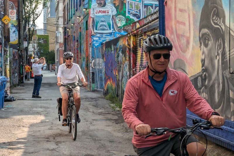 Billet Toronto : Visite guidée des quartiers en E-bike