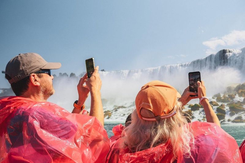 Billet Chutes du Niagara (CA) : Croisière en bateau + Voyage derrière les chutes + Visite guidée à pied