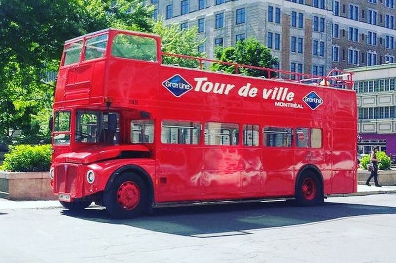 Billet Montréal : Visite guidée en autobus à deux étages (Hop-on Hop-off)