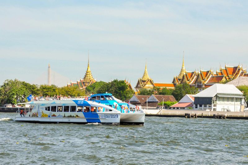 Billet Bateau hop-on hop-off sur la rivière Chao Phraya : pass 1 jour