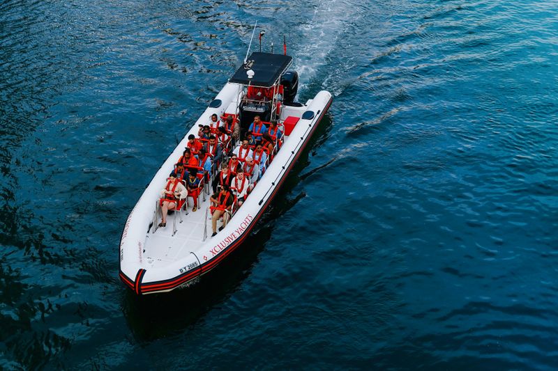 Billet Xclusive Yacht : Excursion de 90 minutes en bateau rapide - Ain Dubai, Palm, Atlantis & Burj Al Arab