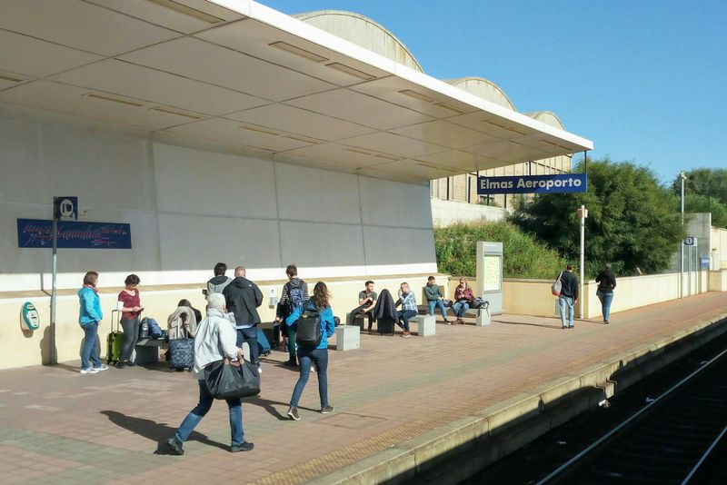 Billet Cagliari : Transfert en train aller simple de l'aéroport d'Elmas à la gare de Cagliari