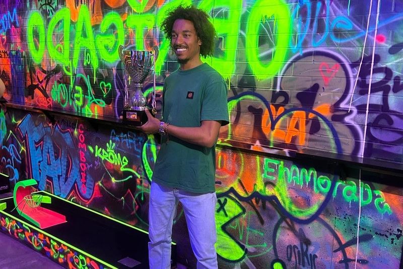 Billet Minigolf néon Lisbonne : Billet avec accès rapide