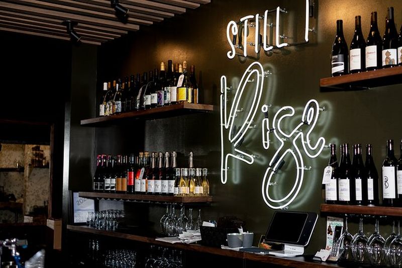 Billet Dégustation de vins en petit groupe : Explorez divers vins et la cuisine PNW