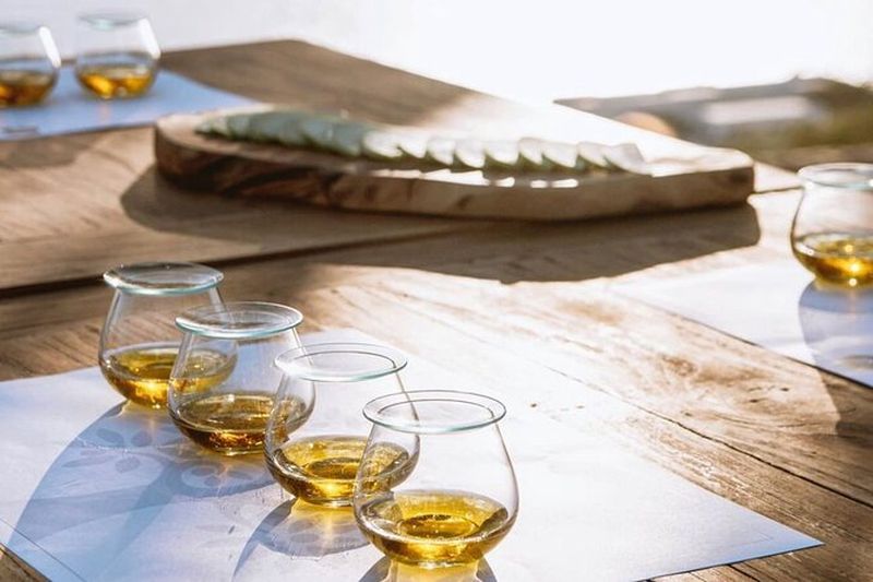 Billet Dégustation d'huile d'olive, de fromage et de vin avec un expert local