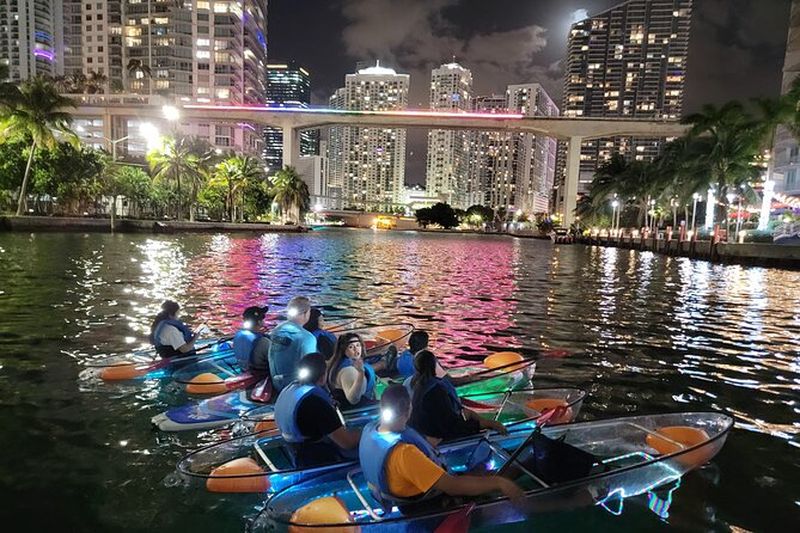 Billet DIRIGÉ. Kayak léger Lumières de la ville de Miami