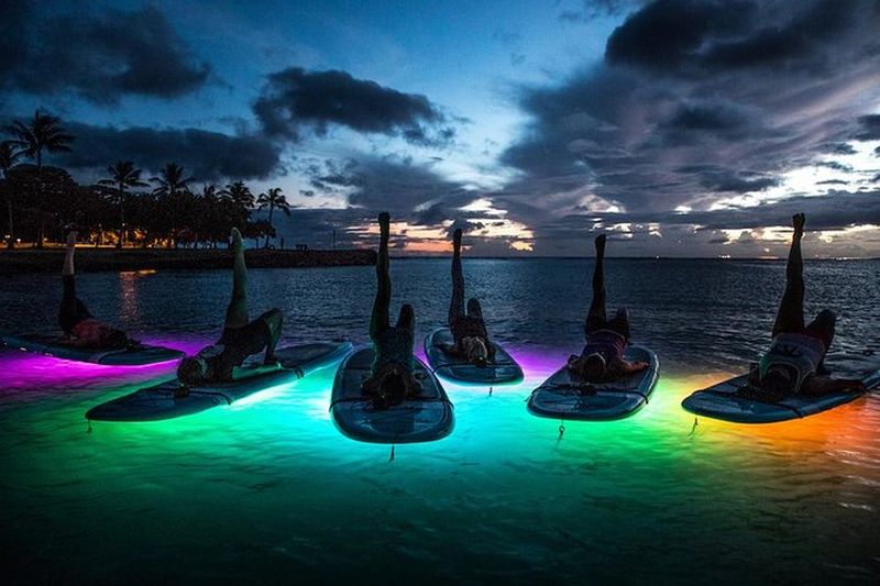 Billet SUP Yoga nocturne à Honolulu, Hawaï