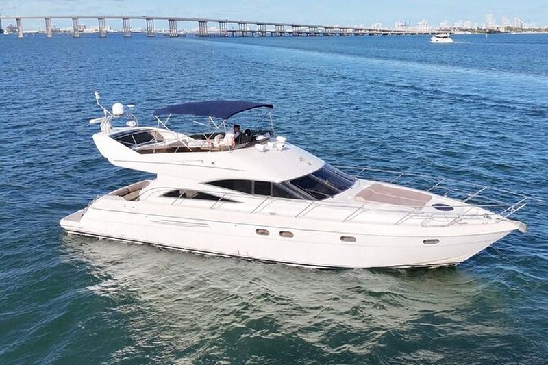 Billet Yacht Privé 60' + 2 Jet Ski | + 1 heure gratuite | Miami Yacht Rental