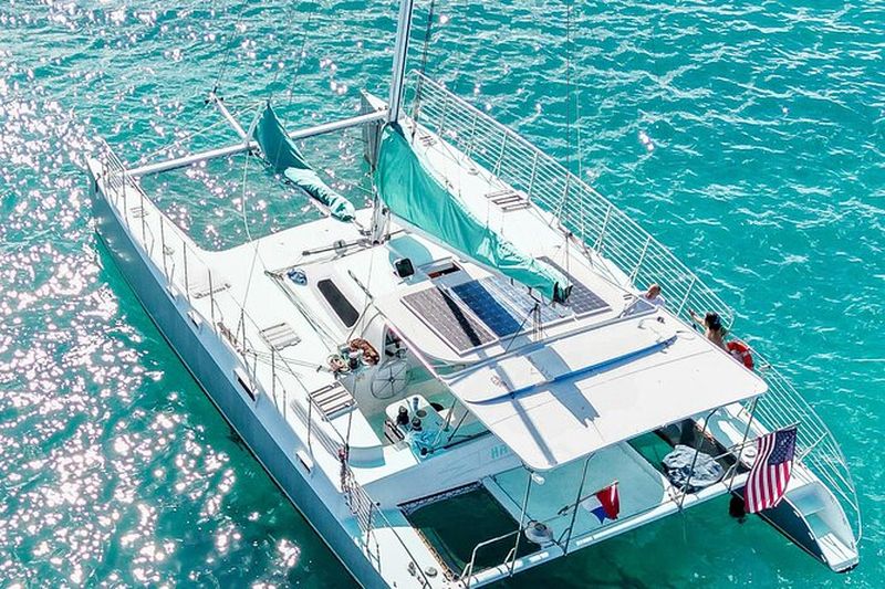 Billet Location de catamaran privé à Waikiki (1-6 invités)