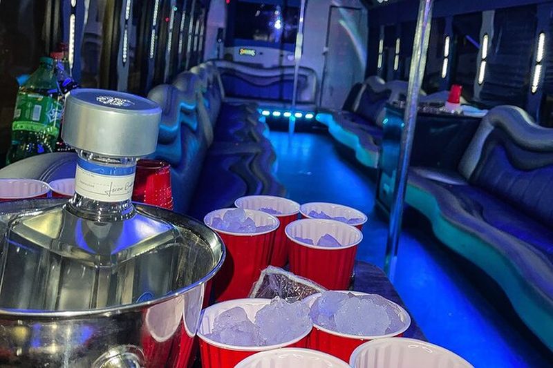 Billet Visite de la piscine hip-hop de Miami avec expérience Party Bus et bar ouvert
