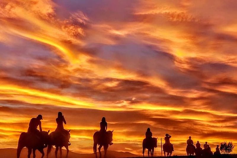 Billet Balade à cheval au coucher du soleil au Far West avec dîner au départ de Las Vegas