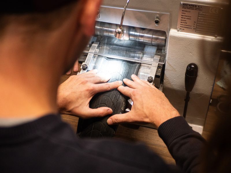 Billet Atelier - Réalisez votre ceinture en pneu de vélo en groupe