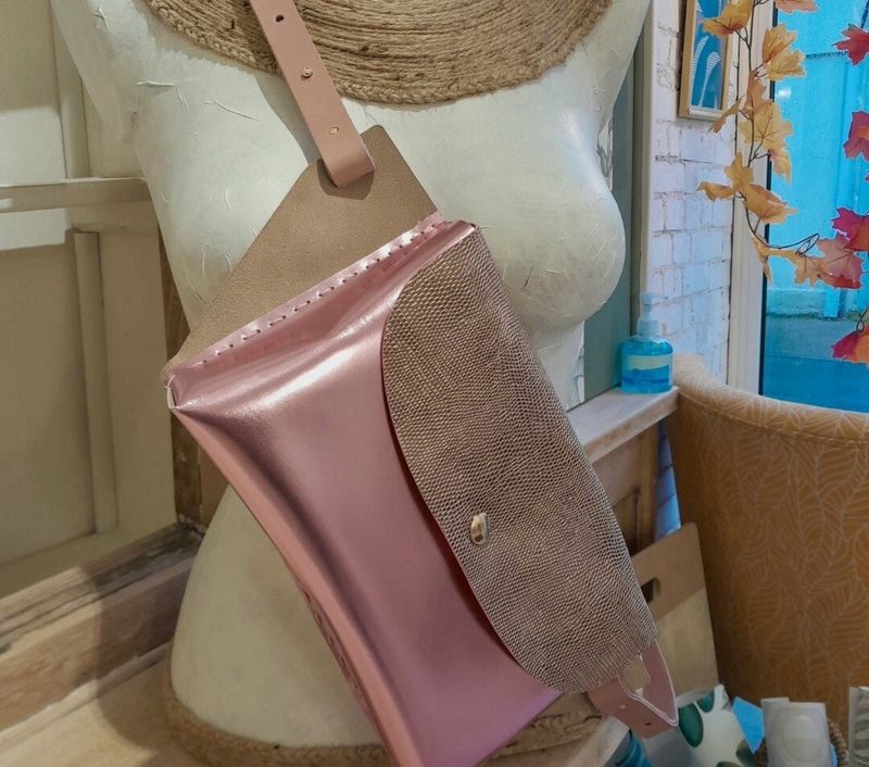 Billet Atelier - Fabriquez votre banane en cuir