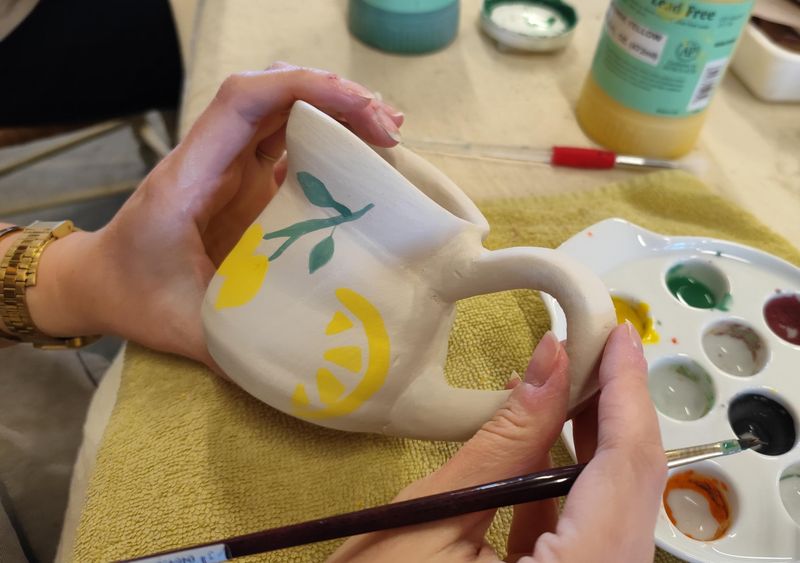 Billet Atelier - Découvrez la peinture sur céramique avec Valérie